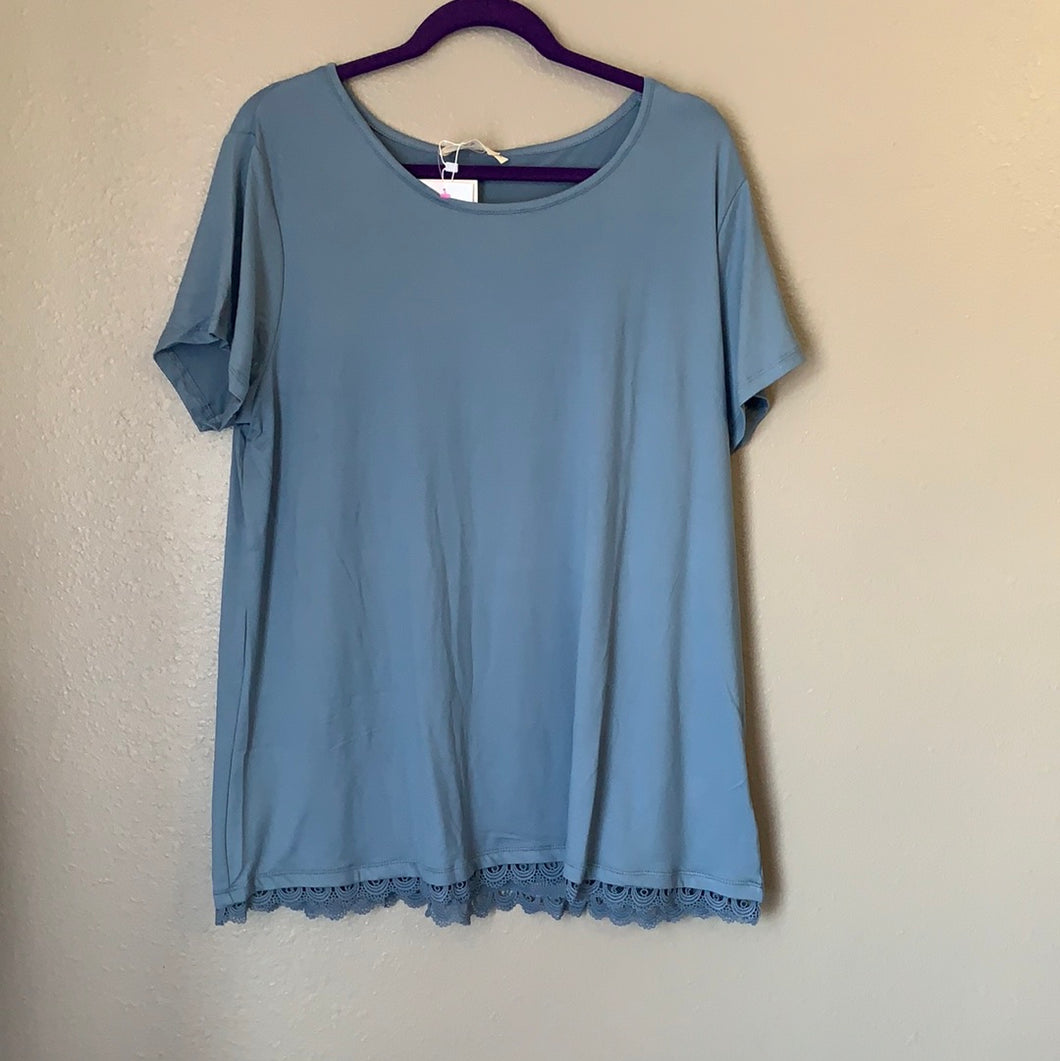 Women’s Plus Slate Shirt Lace Bottom