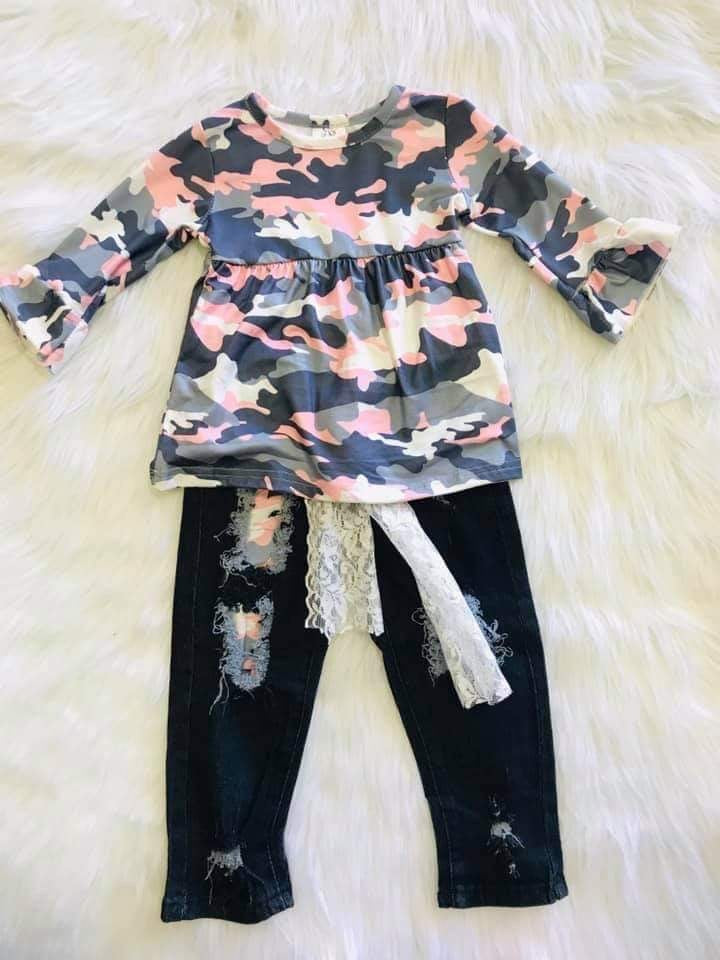Girl’s Camo Outfit