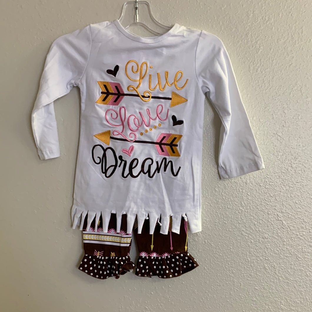 Girls Live Love Dream Outfit